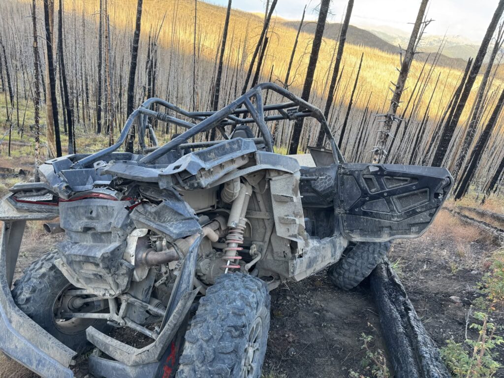 Alerta automática de iPhone ayuda a localizar a dos personas gravemente heridas tras accidente en Stillwater Pass