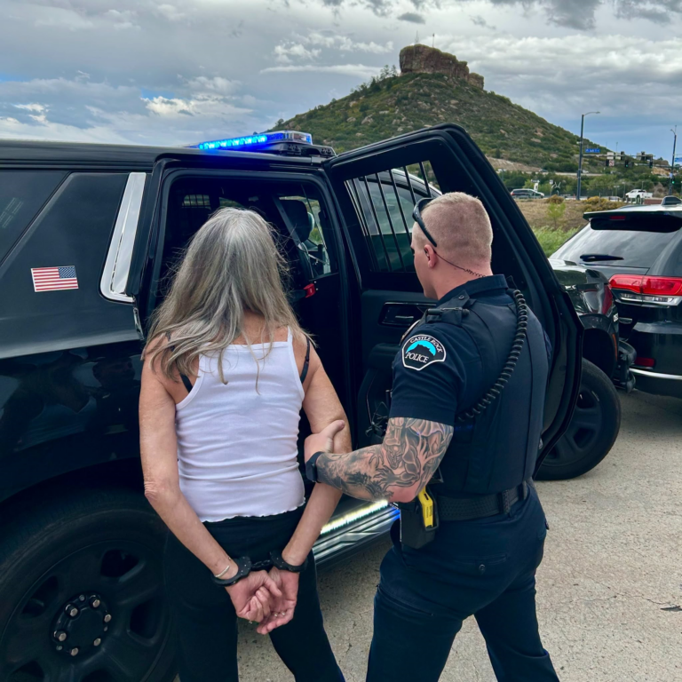 Castle Rock arresta a una persona buscada por una investigación de homicidio en otro estado