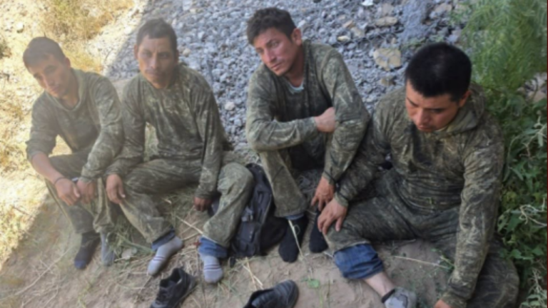 Patrulla Fronteriza del Sector Big Bend detiene a cuatro migrantes con apoyo de la unidad K9