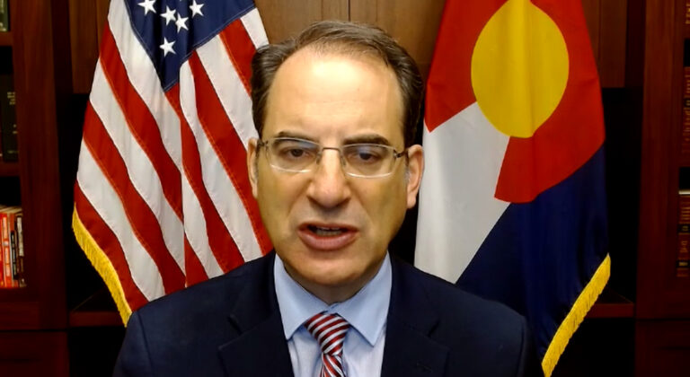 Colorado busca frenar nuevo centro de detención migratoria para 1,200 personas en Hudson