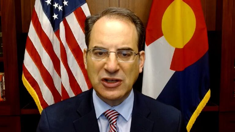 Colorado busca frenar nuevo centro de detención migratoria para 1,200 personas en Hudson