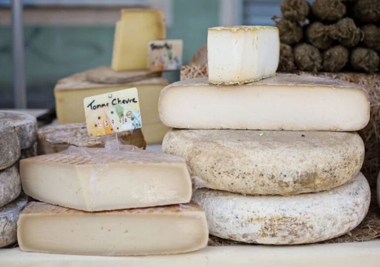 Queso retirado: brote de E. coli deja 8 hospitalizados y activa alerta nacional