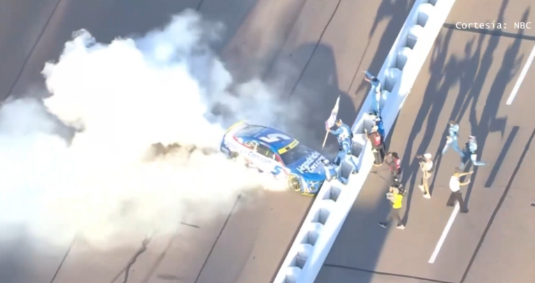 La Tradición Más Espectacular de NASCAR: El Poder del ‘Burnout’
