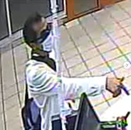 Policía de Brownsville busca identificar a sospechoso de dos robos agravados