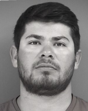 Buscan a hombre acusado de agresión sexual contra una menor en el condado Hidalgo; ofrecen recompensa de hasta $5,000