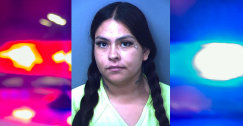 Arrestan en El Paso a mujer con orden de captura por conducir ebria por tercera vez o más